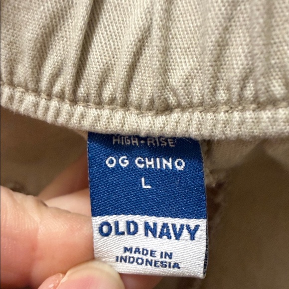 Women’s Khaki Pants - Picture 3 of 4